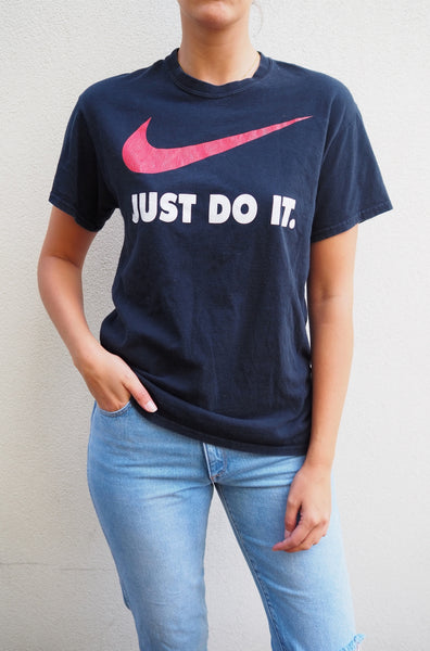 Black Nike Vintage "Just Do it" T-shirt