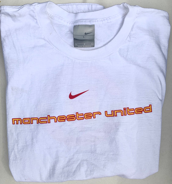 Manchester United White Nike early 2000s T-shirt