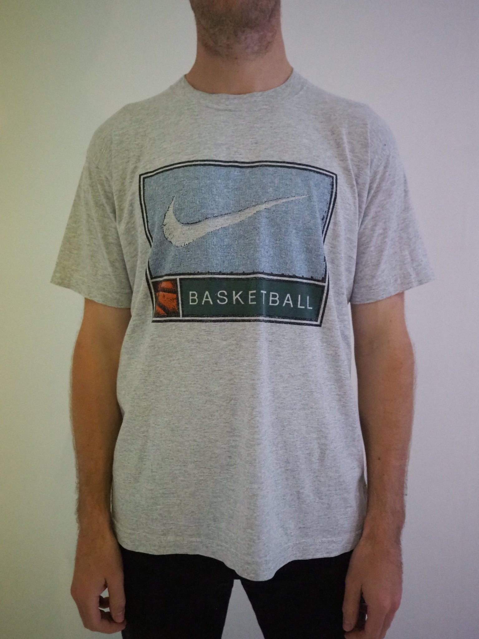 Grey Nike Vintage Basketball T-shirt with Blue Graphic